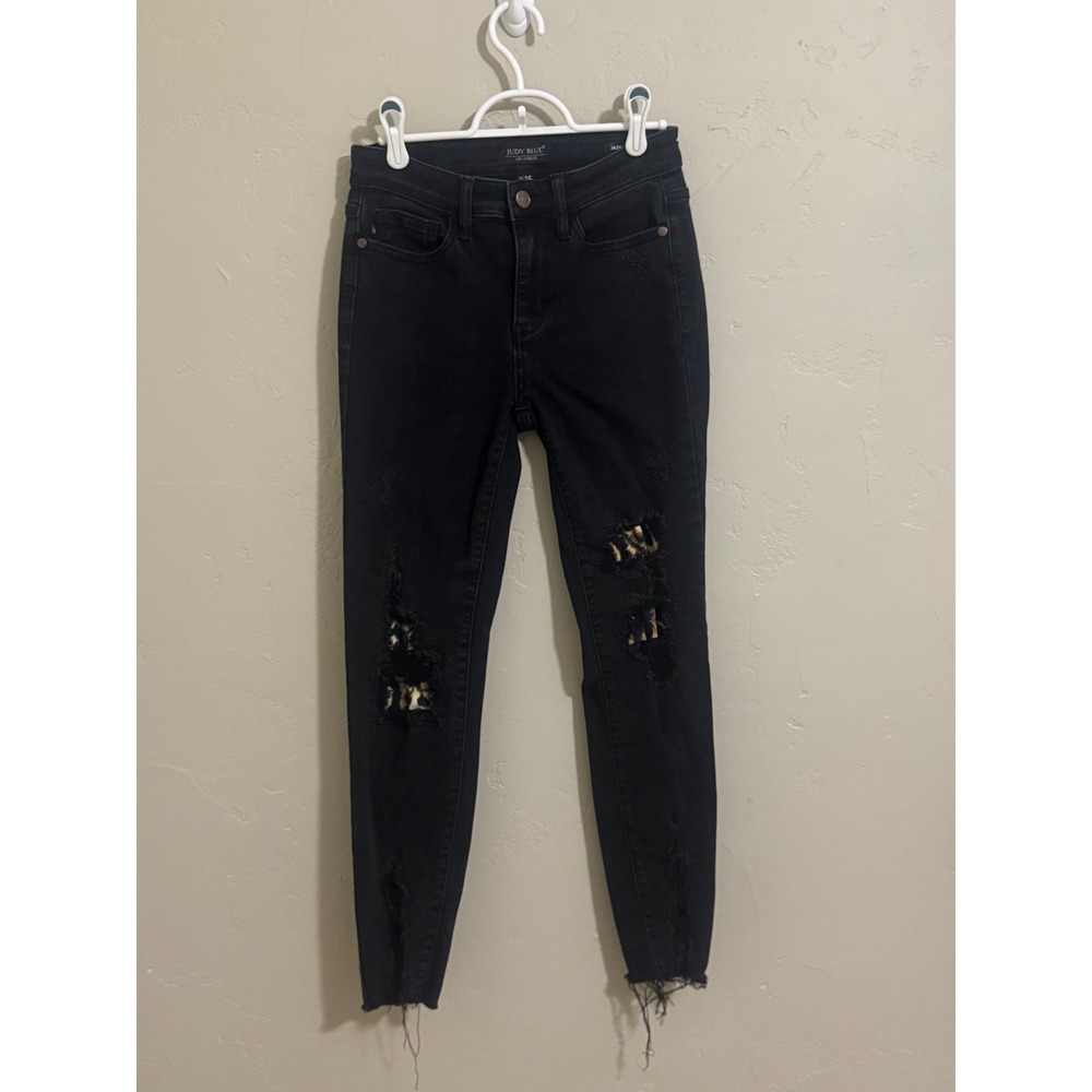Judy Blue 1/25 black skinny distressed leopard patch raw fray hem 25